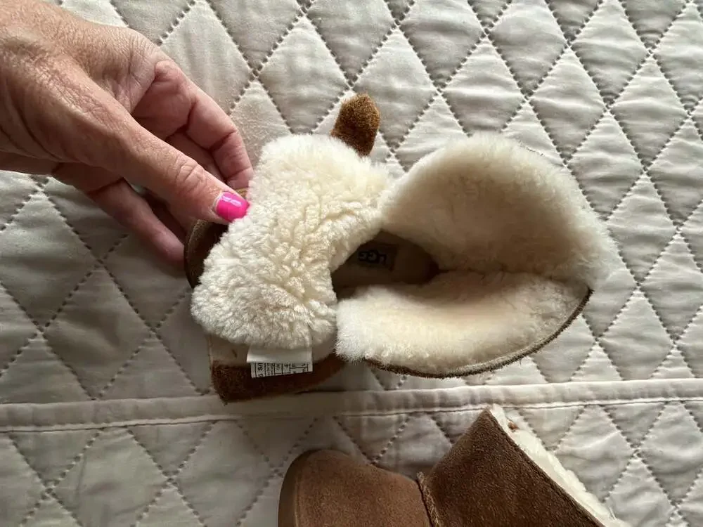 UGG keep your